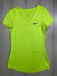 Nike Ladies’ Green Tee #DB1 Used