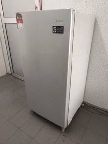 PETI SEJUK 1pintu jenama MIDEA