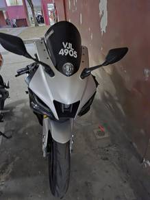 Yamaha R15