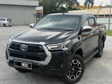 2023 Toyota Hilux V