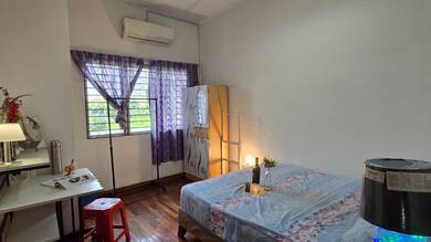 Room in Bandar Botanic, SGR
