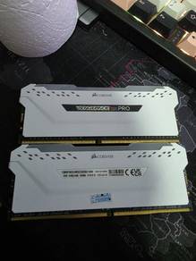 Corsair Vengeance RGB Pro White 16GB Kit (2 x 8GB)