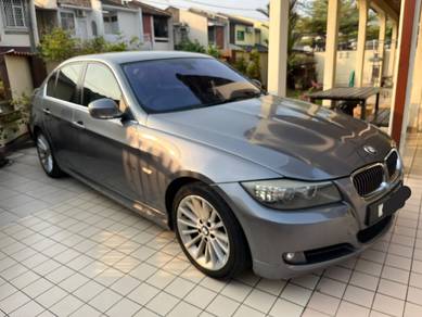 BMW 323i 23i (CKD) in Bangsar, KUL