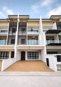 3-storey Terraced House For Sale in Rawang,SGR