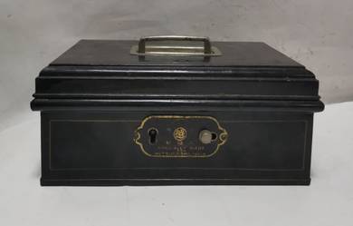 specially made mitsukoshi, tokyo. vintage safe loc
