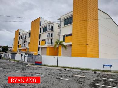 Warehouse / Factory For Sale in Permatang Tinggi,PNG