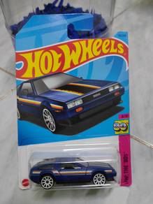 Hotwheels Purple DMC Delorean