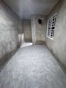 Room in Senai, JHR