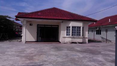 Bungalow House For Rent in Tanjong Karang,SGR