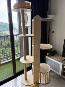 Cat Tree With Scratching Posts