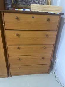 5-drawer wooden chest of drawers