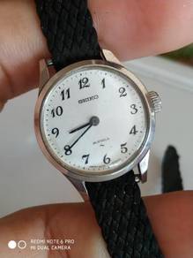 Vintage seiko manual wind watch