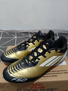 kasut bola adidas