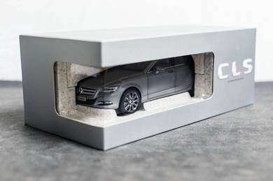 1:18 Norev Mercedes-Benz CLS (Grey)
