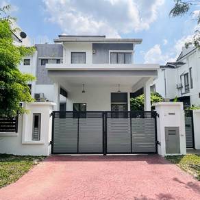 Semi-Detached House For Sale in Shah Alam,SGR
