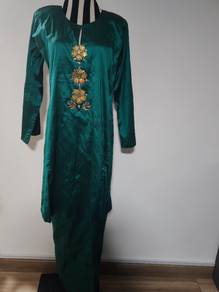 Jakel Jade Green Kurung with Gold Metal Flower 