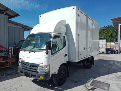 2012 Hino WU342R ALU BOX 14'8 (2 RHS Door & 2 LHS)