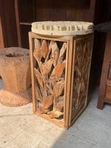 teak side deco stand with stone deco