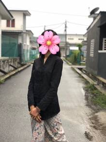 Kebaya with pario