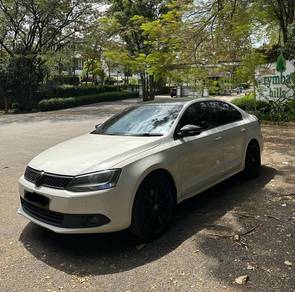 Volkswagen Jetta TSI (CKD) in Mutiara Damansara, SGR