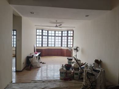 Condominium For Rent in Putra Indah Condominium