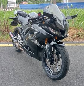 Yamaha R15