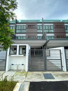3.5-storey Terraced House For Sale in Batu Caves,SGR