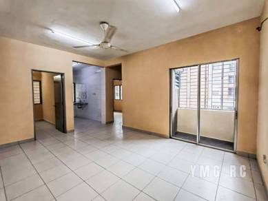 Apartment For Sale in Pangsapuri Akasia (Bandar Botanic)