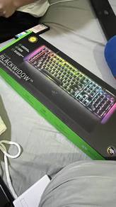 Razer BlackWidow V4 Yellow Switch 99% New Full Set