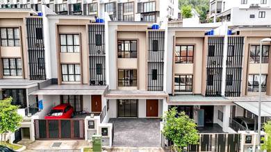 3-storey Terraced House For Sale in Ampang,KUL