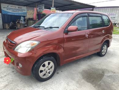 2004 Toyota Avanza E