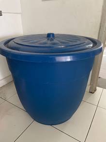 plastic water tub