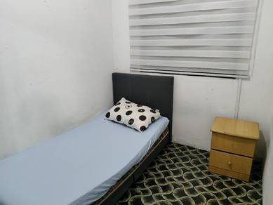 Room in Bandar Saujana Putra, SGR