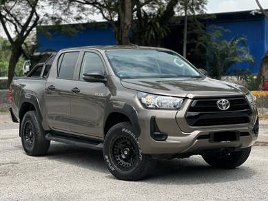Toyota Hilux E in Sungai Besi, KUL