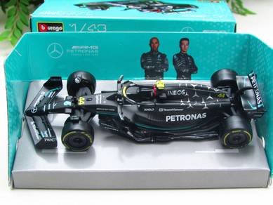Bburago 1-43 Mercedes 2023 Petronas F1 W14E # 44