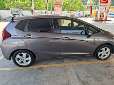 Honda Jazz S in Kota Damansara, SGR