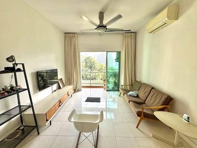 Condominium For Sale in Metropolitan Square