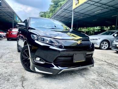 Toyota Harrier PREMIUM ADVANCE PACKAGE in Salak Selatan, KUL