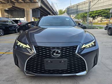 Lexus IS 300 VERSION L in Cheras, KUL