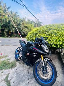 Yamaha R15