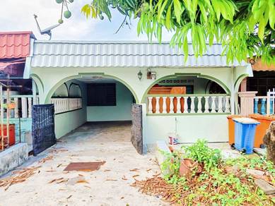 1-storey Terraced House For Sale in Banting,SGR