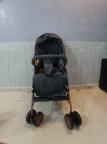 stroller 