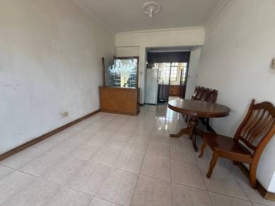 Apartment For Sale in Hing's Apartment