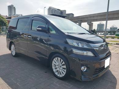 Toyota Vellfire Z in Serdang, KUL