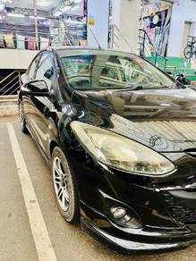 Mazda 2 R in Ulu Tiram, JHR