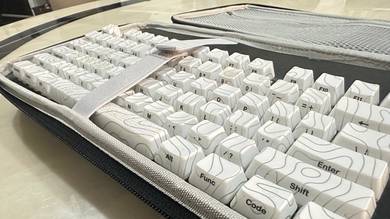 Armaggeddon MKA-11R + XVX Keycaps & Case