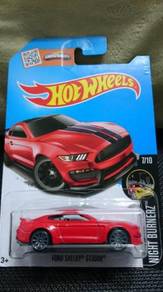 Hotwheels Ford Shelby Mustang GT350R not Tomica