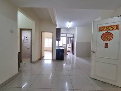 Townhouse Condo For Sale in Bayan Villa, Seri Kembangan