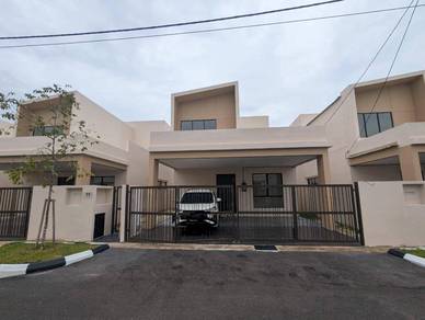 Bungalow House For Sale in Lunas,KDH
