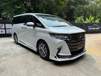 Toyota Alphard Z in KLCC, KUL